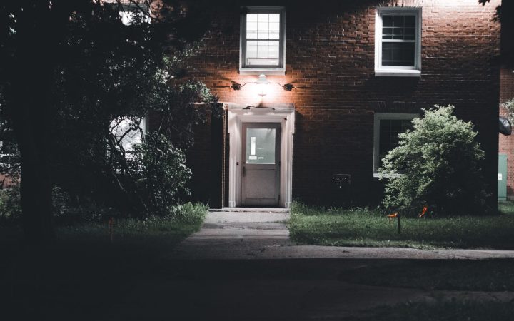 LED reflektor mozgásérzékelővel: beállítás és elhelyezés